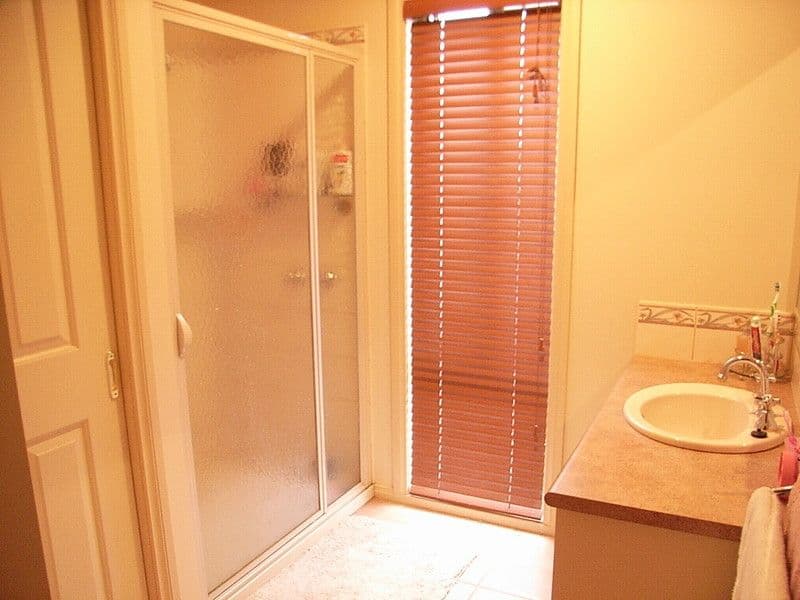 8 Victoria Place, ECHUCA VIC 3564, Echuca - Thumbnail 8