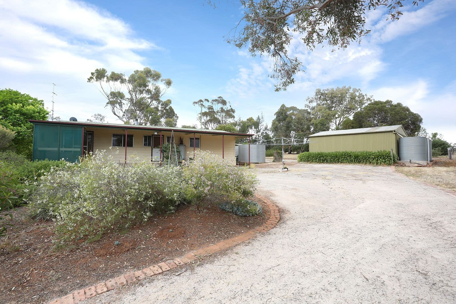 16 Kingston Terrace, Auburn SA 5451, Auburn - Image 1