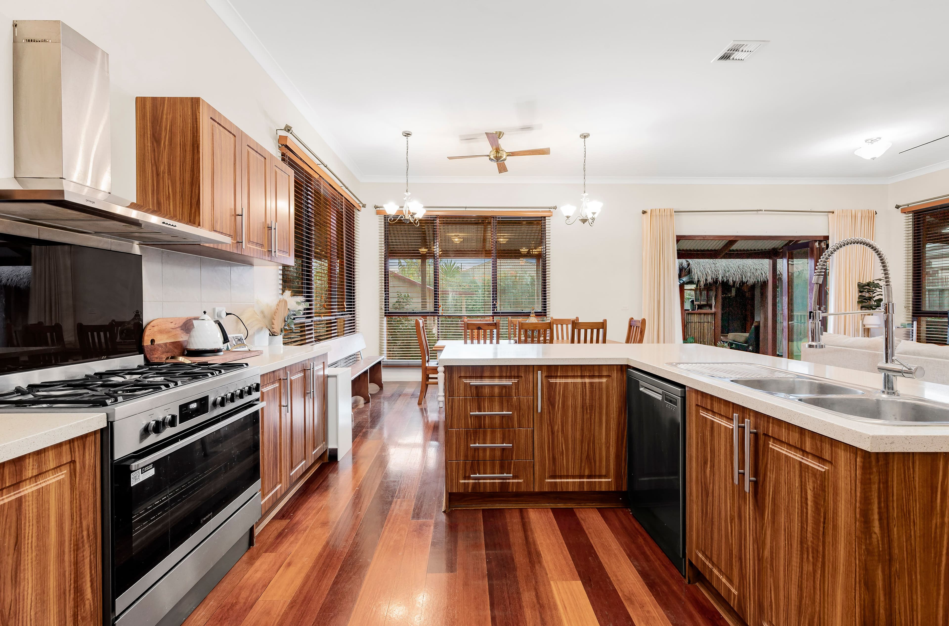 10 Shelduck Street, South Morang VIC 3752, South Morang - Thumbnail 2