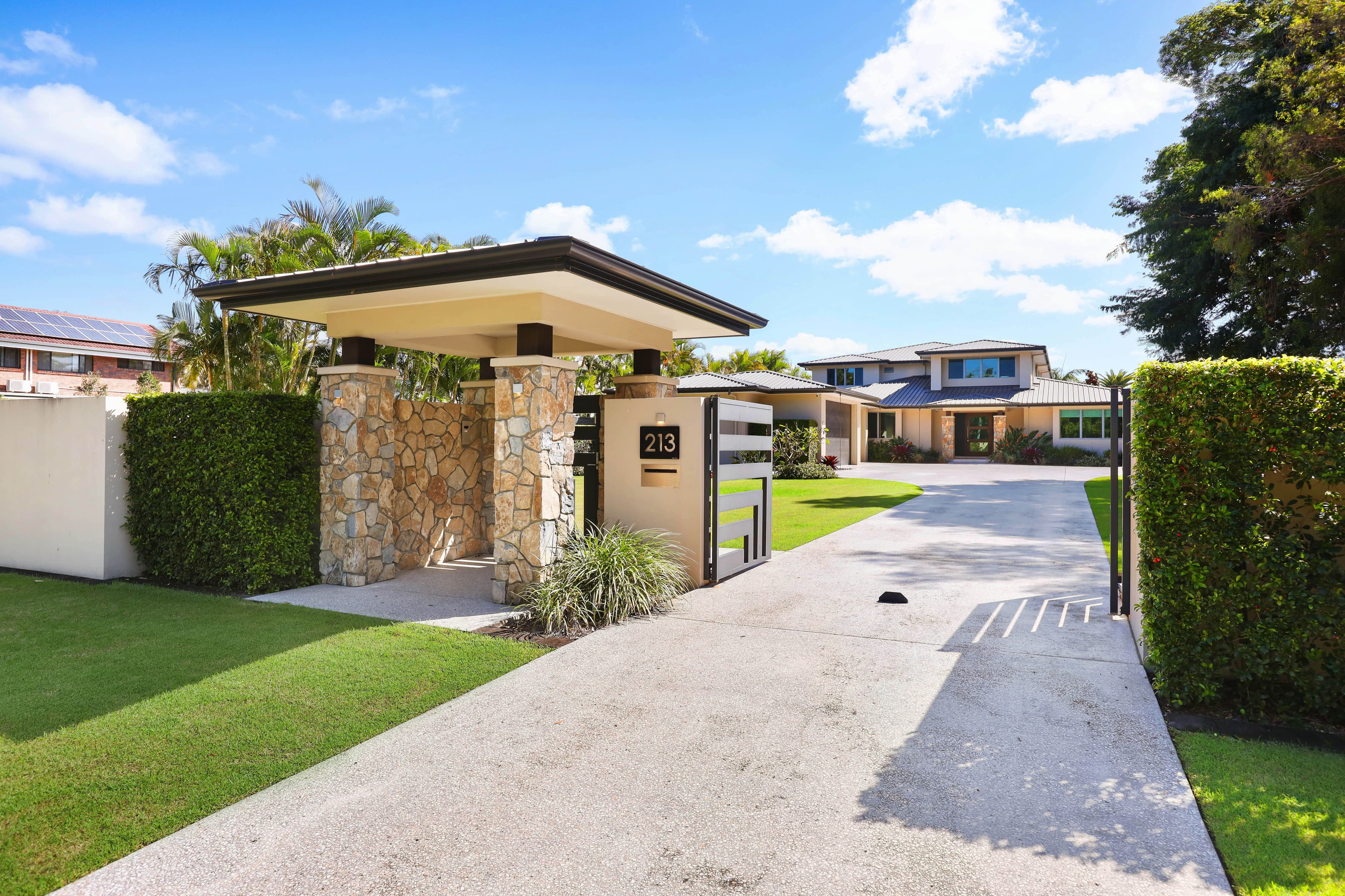 211-213 Monaco Street, Broadbeach Waters QLD 4218, Broadbeach Waters - Thumbnail 4