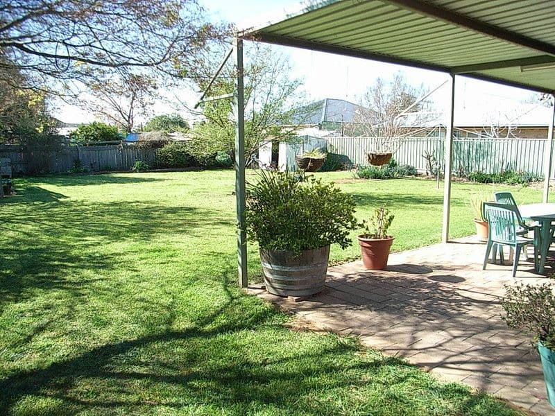 26 McKinlay Street, ECHUCA VIC 3564, Echuca - Thumbnail 2
