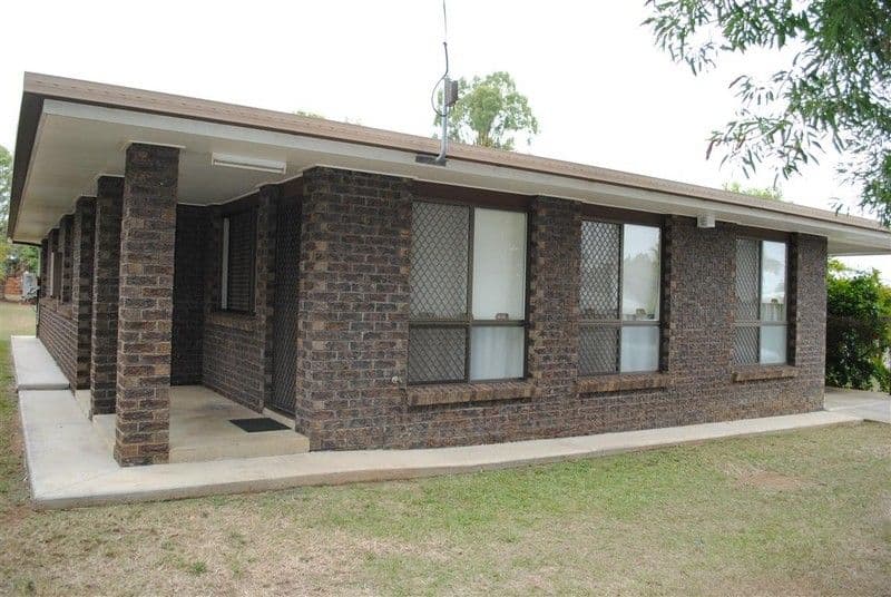 5 Charles Crescent, Gracemere QLD 4702, Gracemere - Image 1