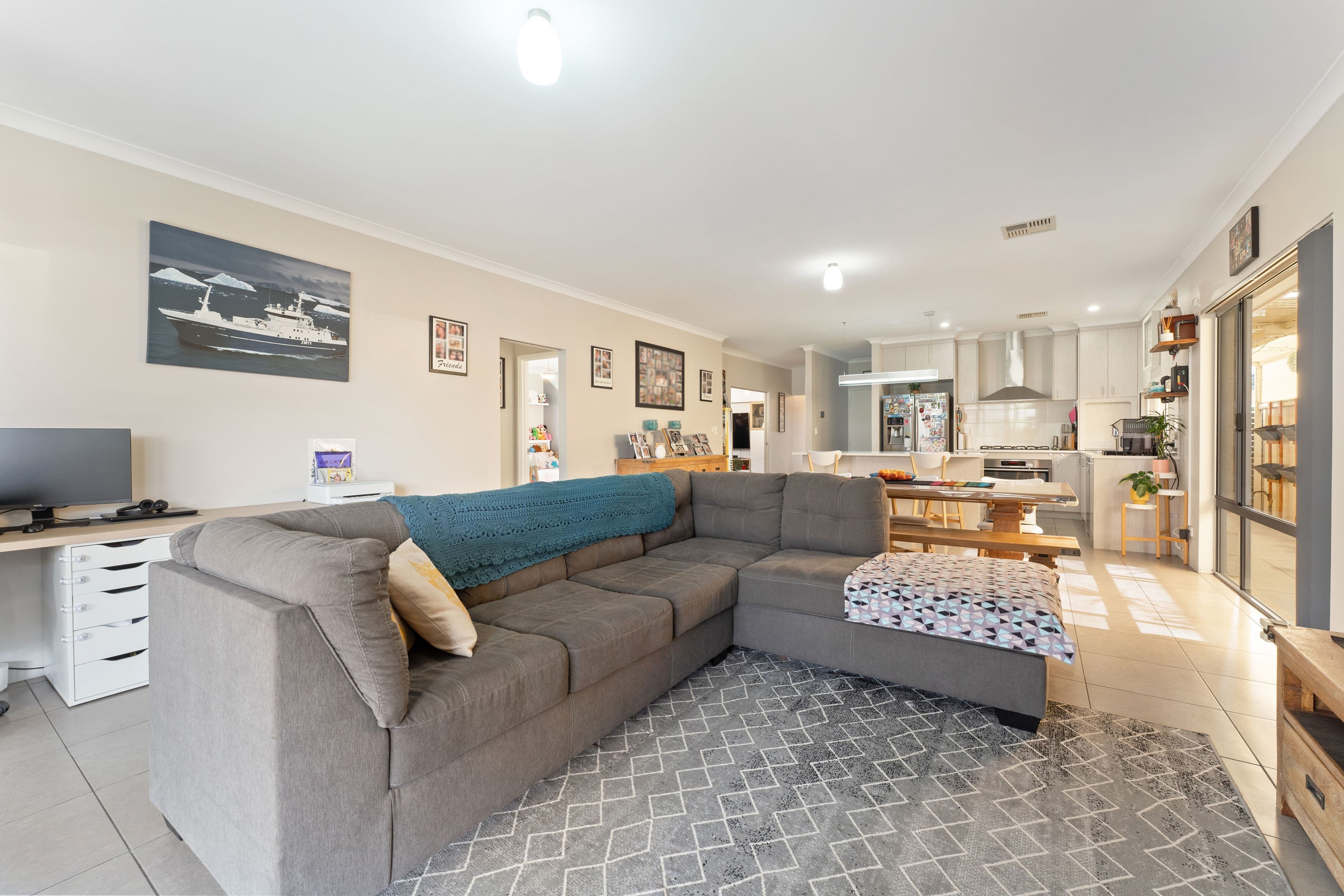 24 Whipbird Street, Baldivis WA 6171, Baldivis - Thumbnail 8