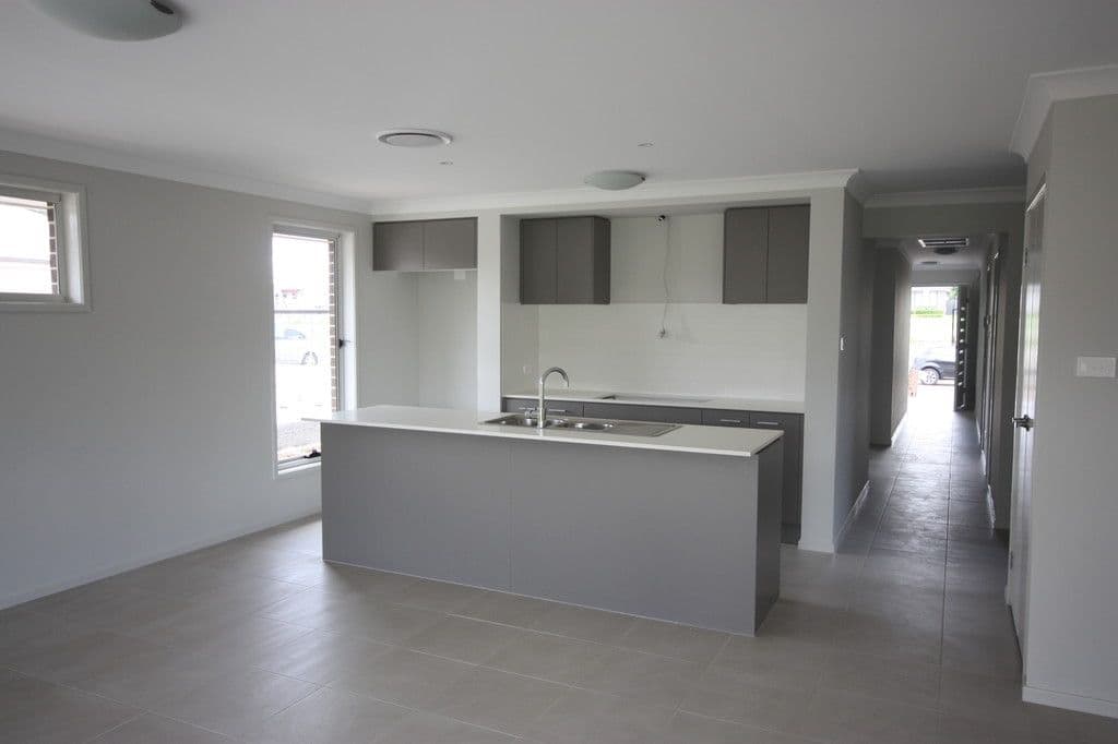 28 Jackson Crescent, Elderslie - Thumbnail 3