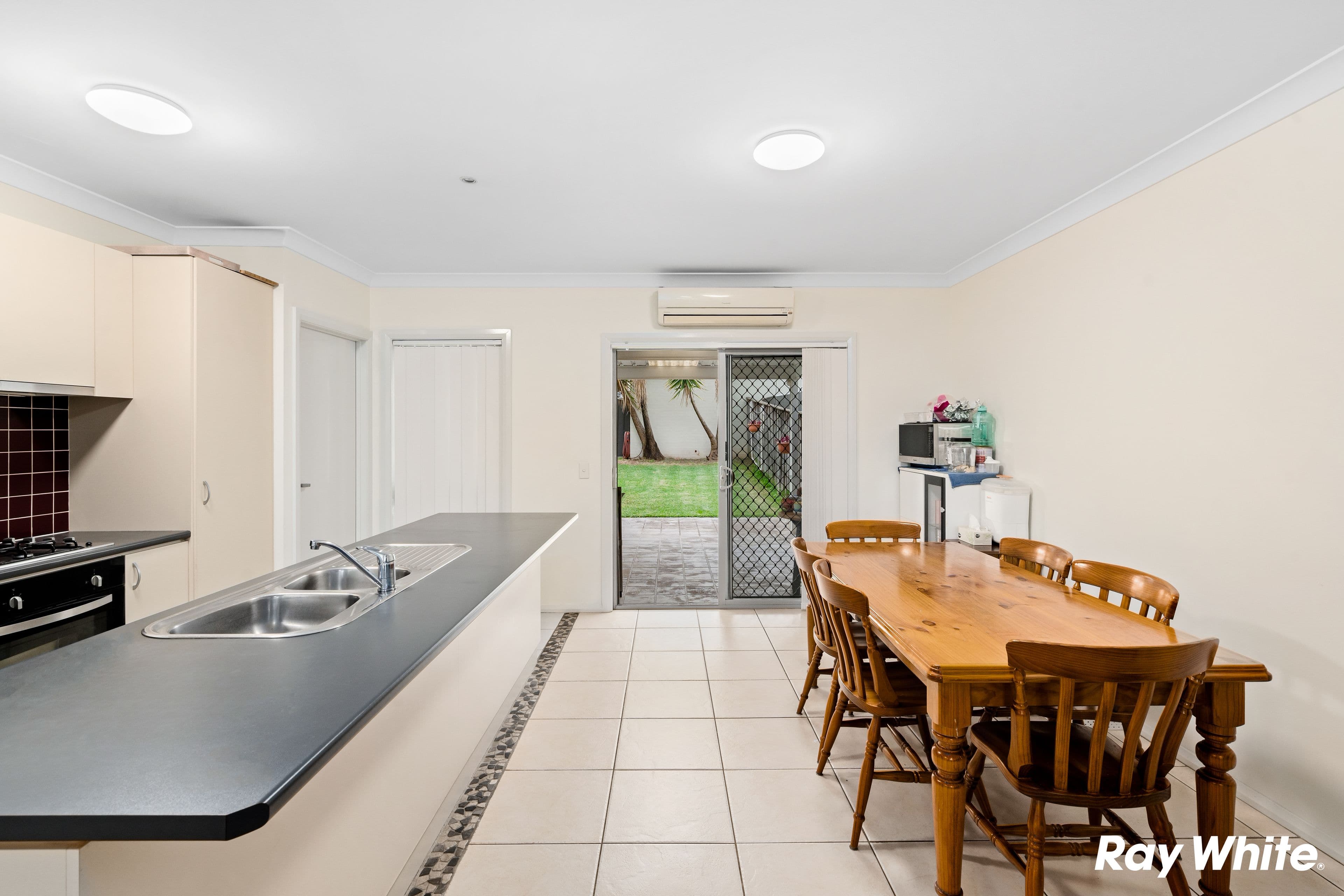 84 Stanhope Parkway, Stanhope Gardens NSW 2768, Stanhope Gardens - Thumbnail 3