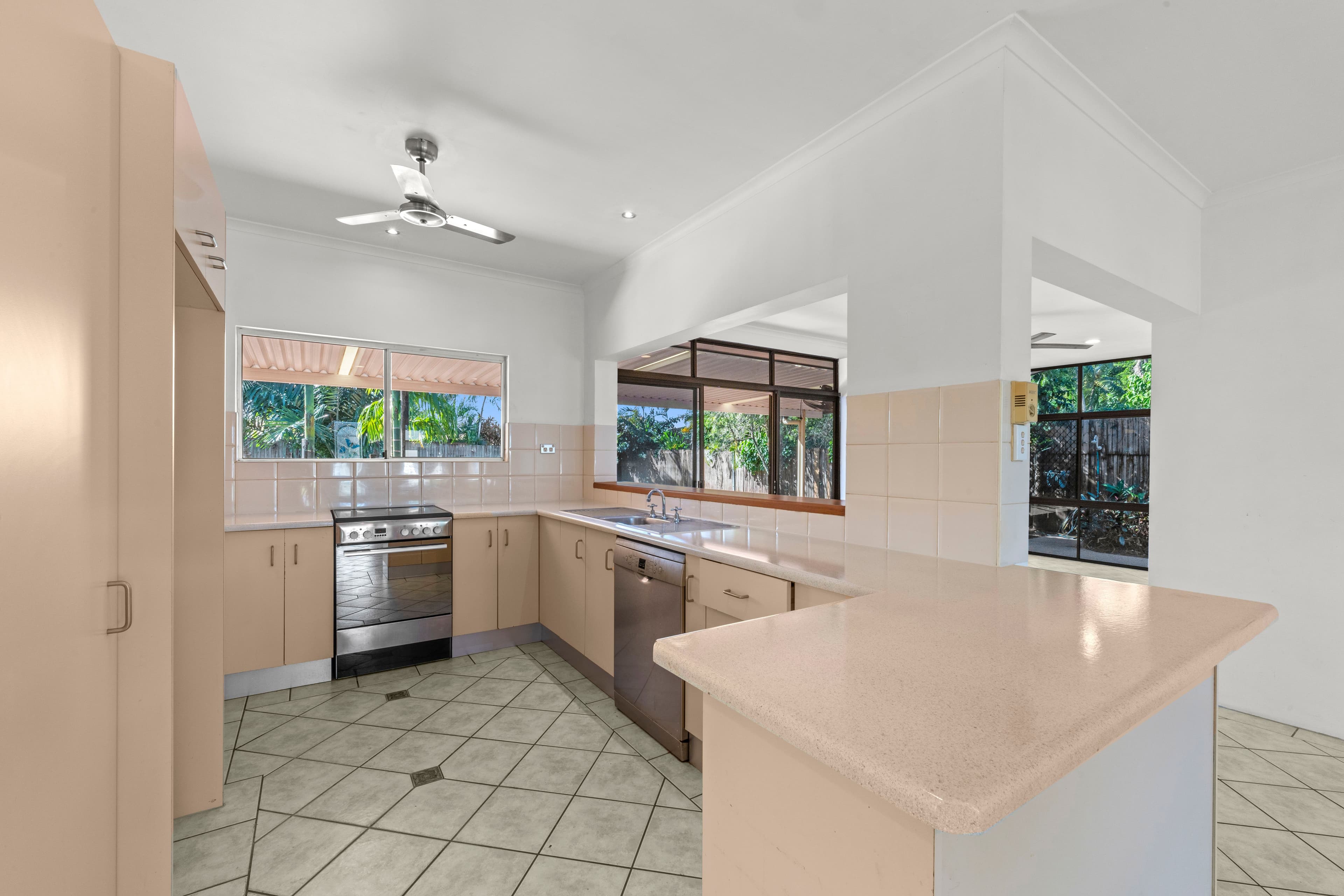 46 Manus Street, Trinity Beach QLD 4879, Trinity Beach - Thumbnail 4