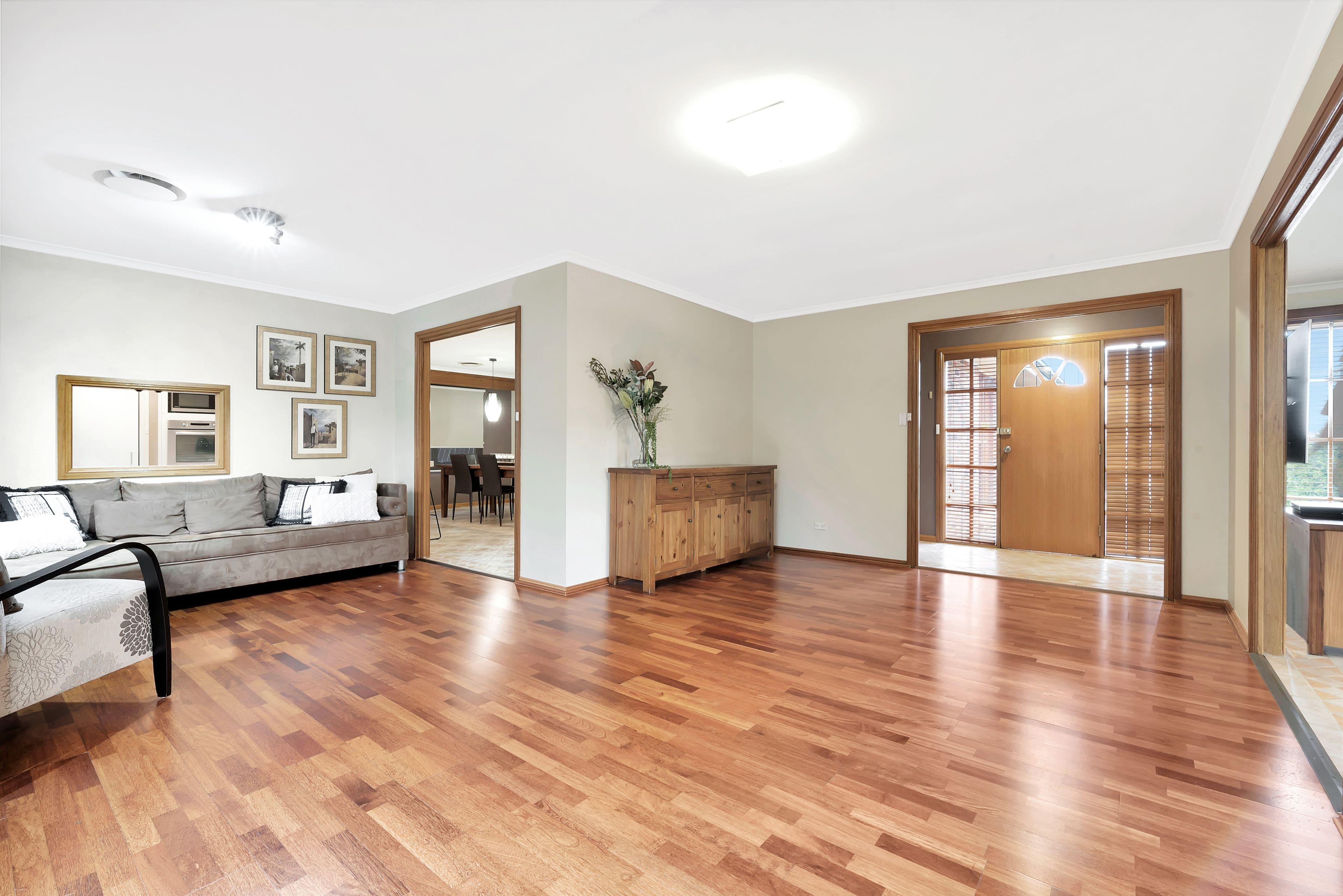 13 Dove Place, Hinchinbrook - Thumbnail 2
