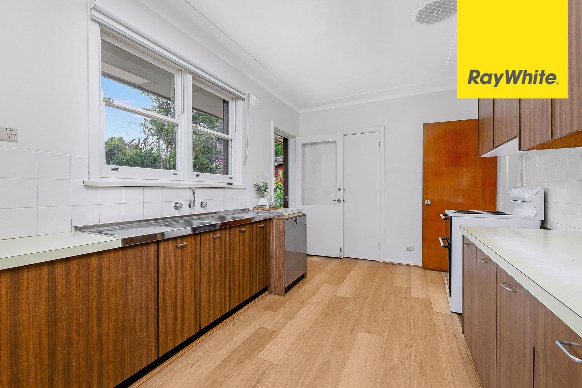 6 Magnolia Avenue, Epping NSW 2121, Epping - Thumbnail 6