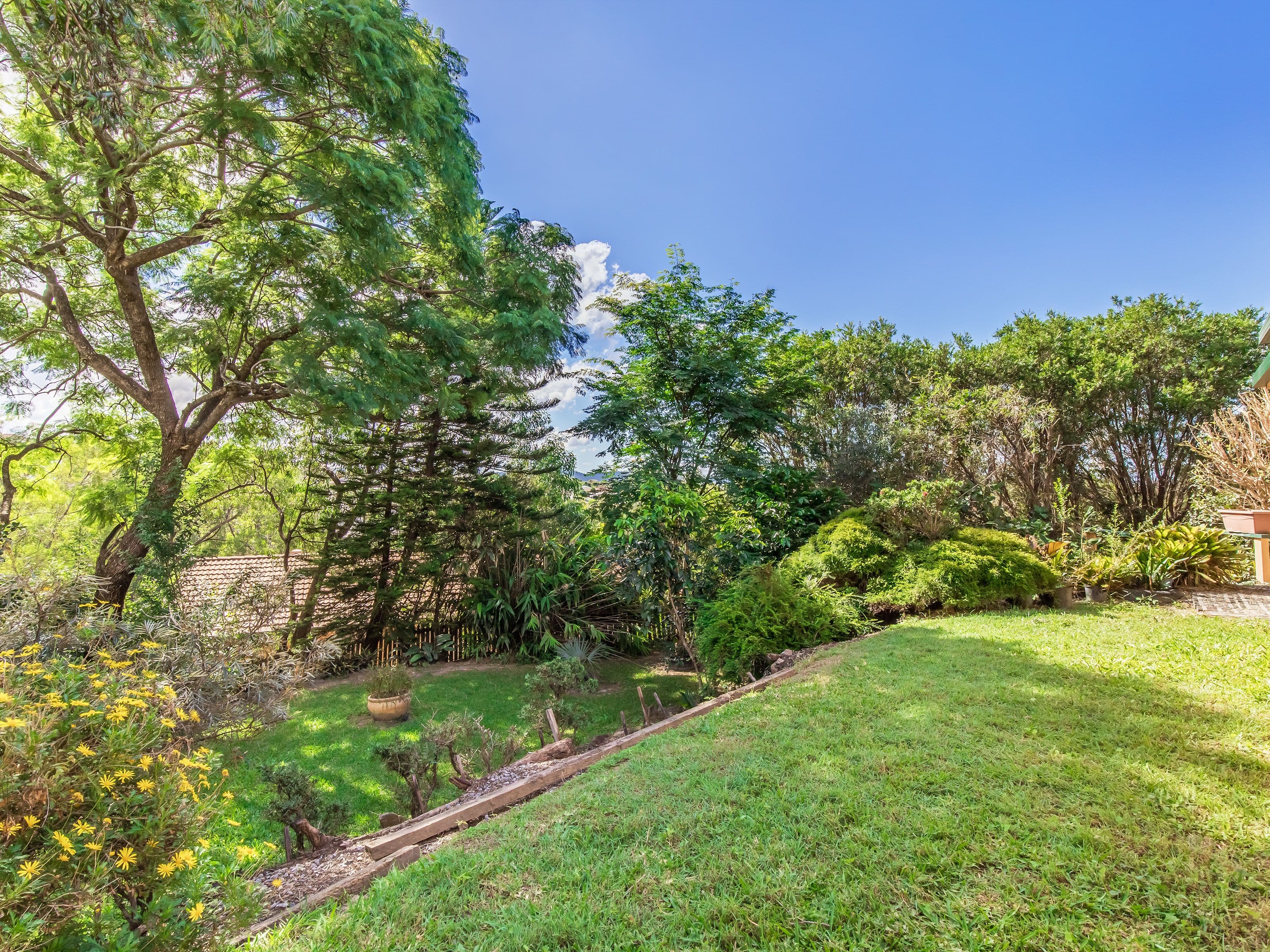 10 Dewar Court, Highland Park QLD 4211, Highland Park - Thumbnail 8