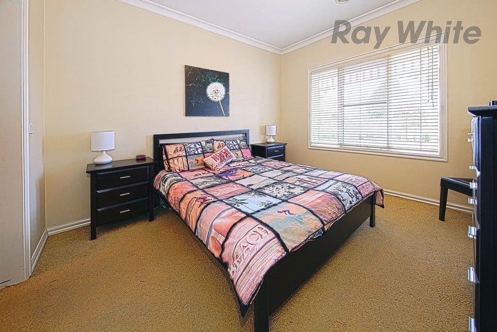 23 Dolphin Crescent, Point Cook VIC 3030, Point Cook - Thumbnail 3
