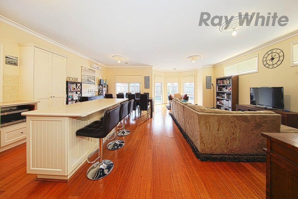 23 Dolphin Crescent, Point Cook VIC 3030, Point Cook - Thumbnail 5