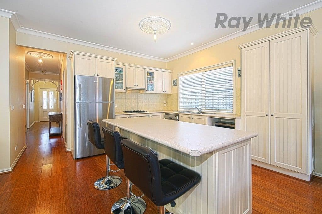 23 Dolphin Crescent, Point Cook VIC 3030, Point Cook - Thumbnail 6