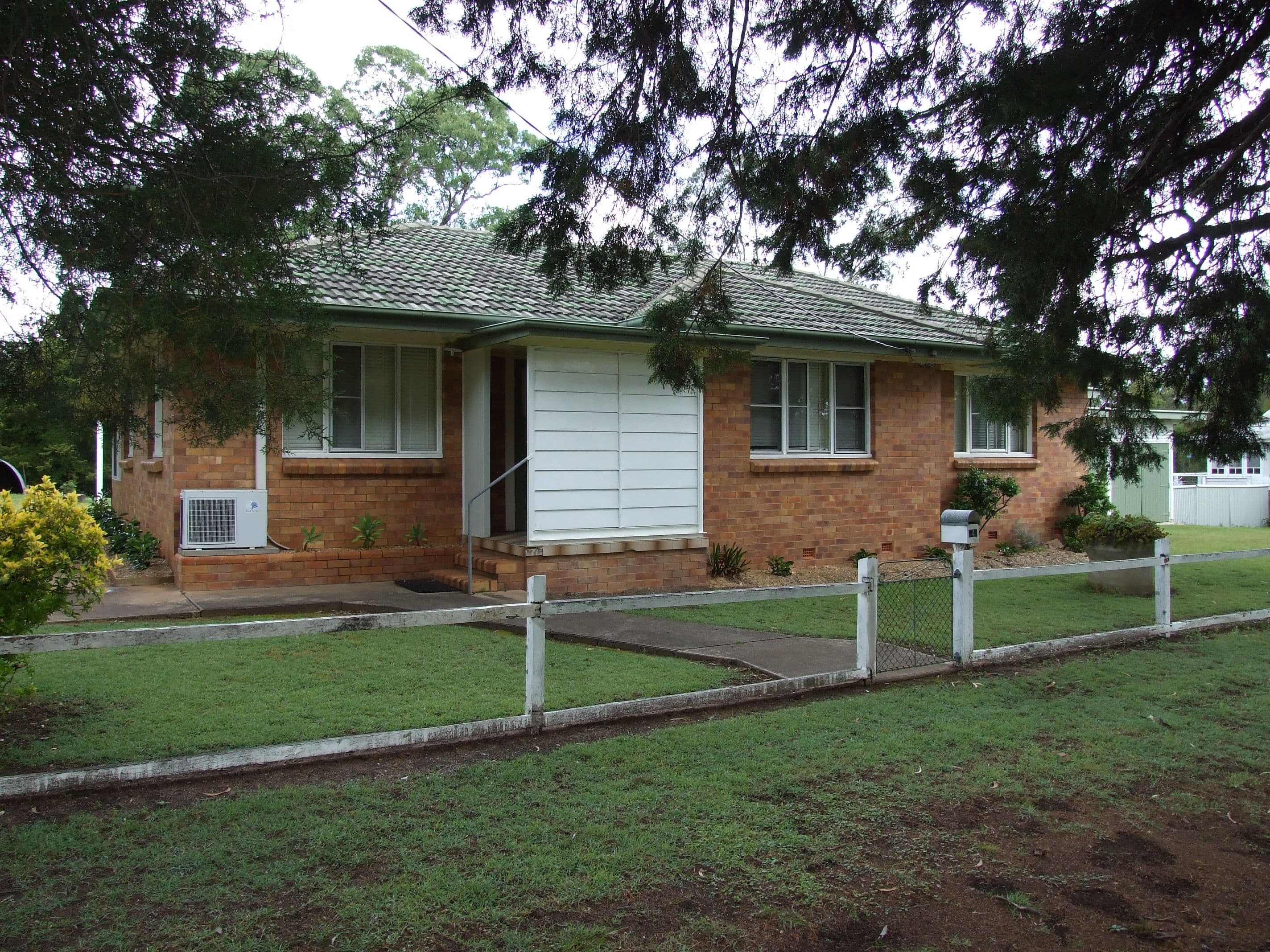 4-6 Esk Street, Crows Nest QLD 4355, Crows Nest - Thumbnail 2