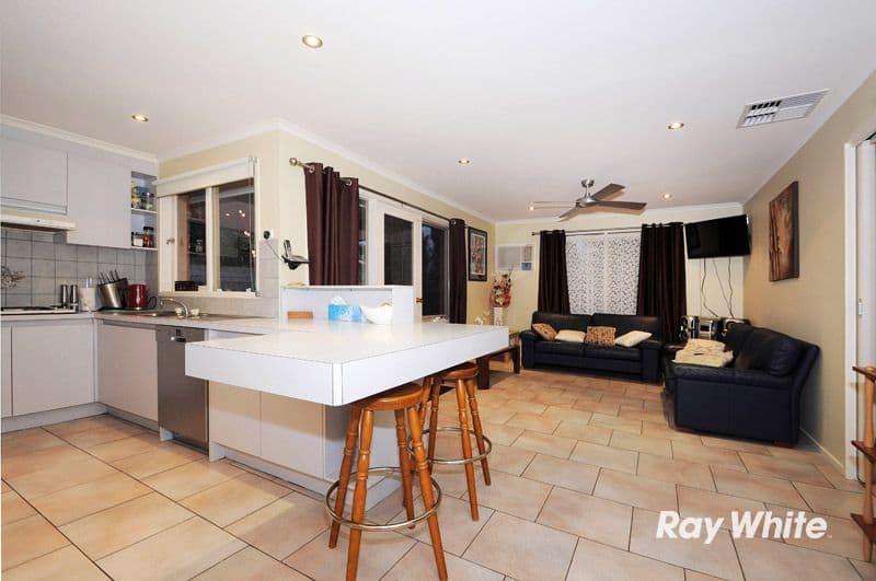 6 Landstead Court, CARRUM DOWNS VIC 3201, Carrum Downs - Thumbnail 5