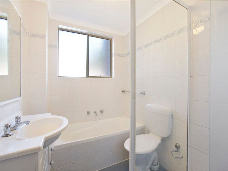 34 Auburn Street, SUTHERLAND NSW 2232, Sutherland - Thumbnail 4