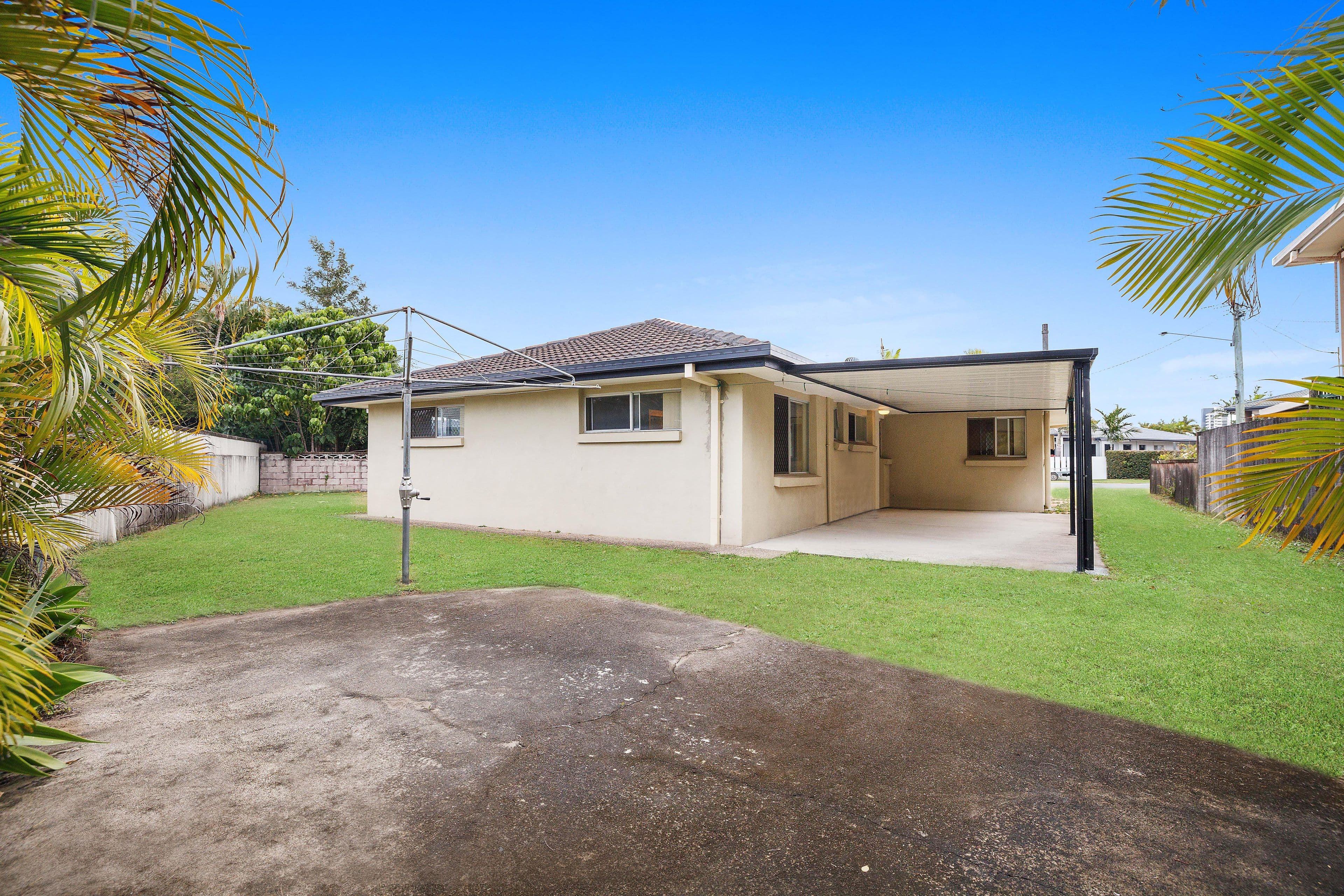 11 Chianti Avenue, Mermaid Waters QLD 4218, Mermaid Waters - Thumbnail 6