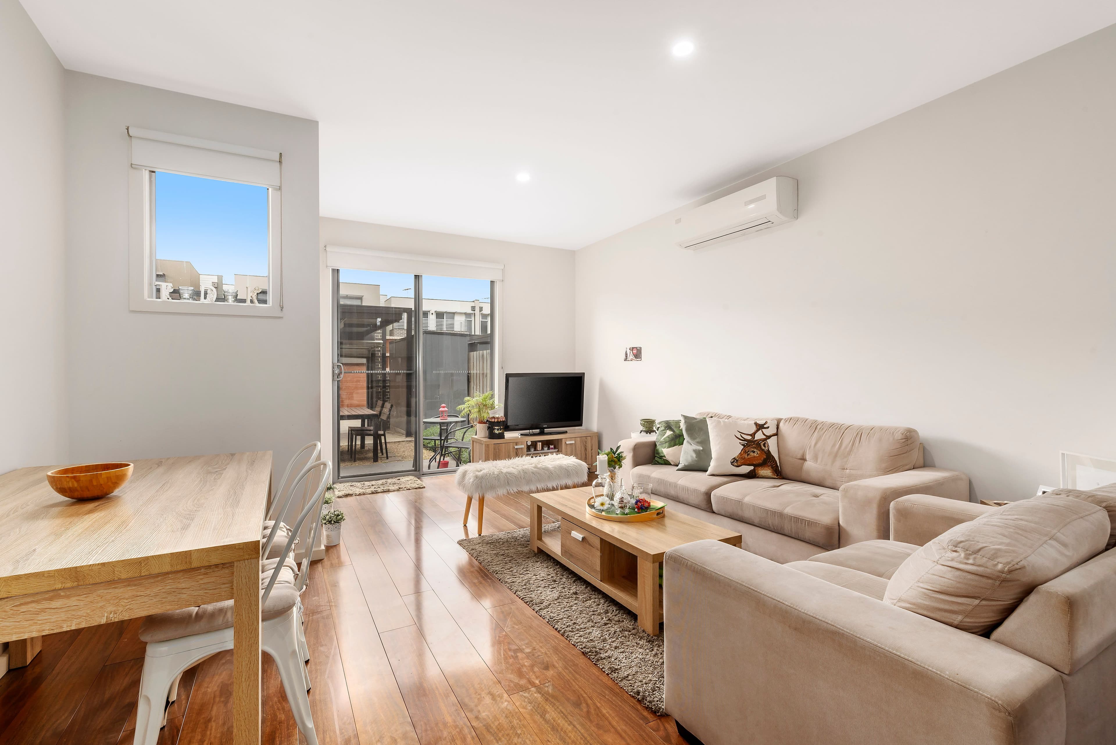 63 Copernicus Crescent, Bundoora VIC 3083, Bundoora - Thumbnail 2