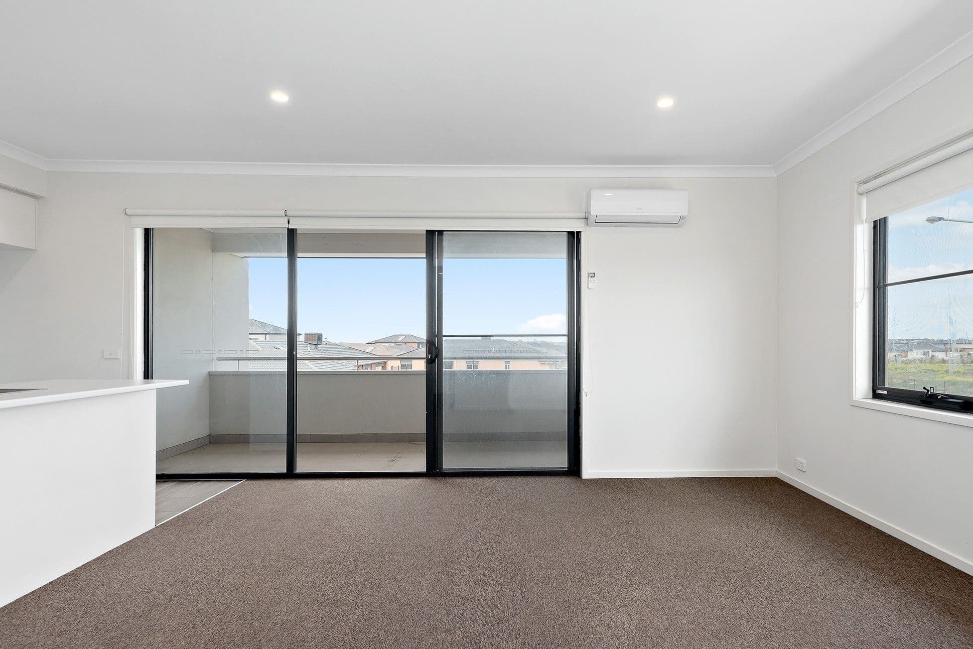 35 Treeve Parkway, Werribee VIC 3030, Werribee - Thumbnail 3