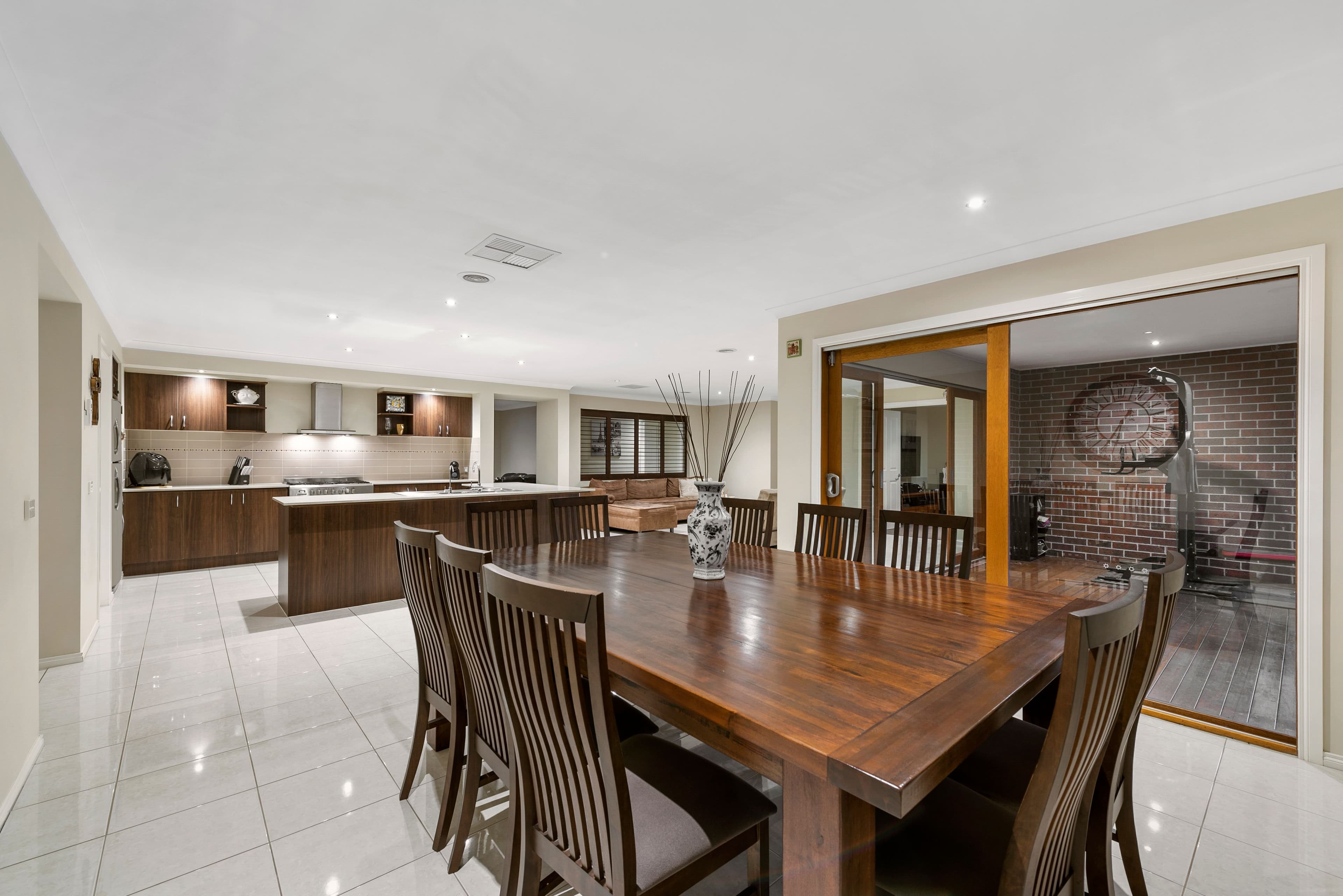 6 Wakefield Road, Taylors Hill VIC 3037, Taylors Hill - Thumbnail 5