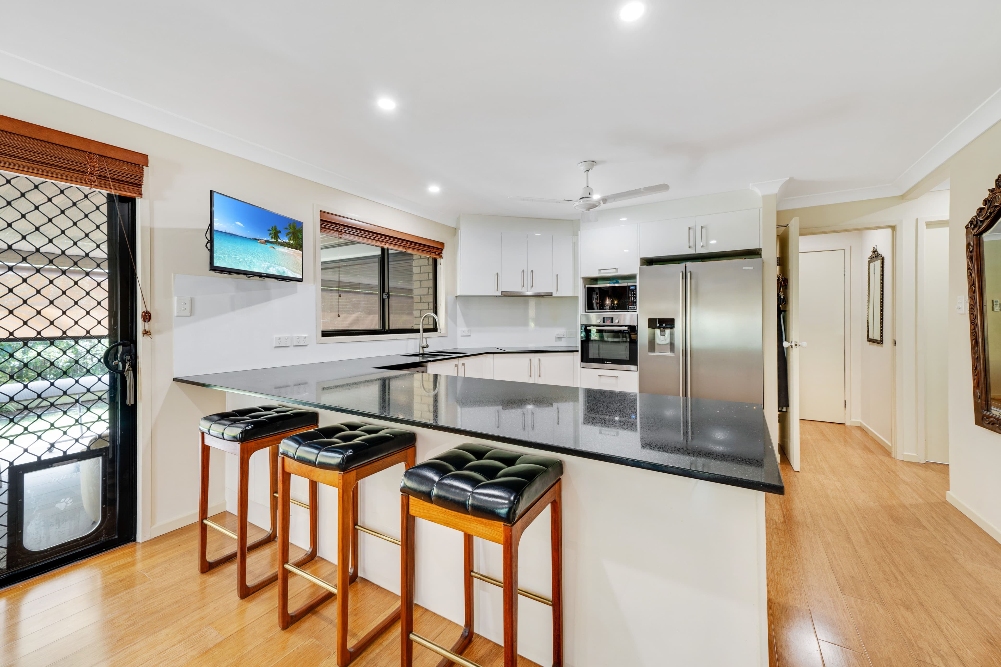 39 Lakeview Drive, Logan Reserve QLD 4133, Logan Reserve - Thumbnail 4