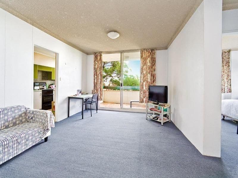 18/2 Everton Road, Strathfield - Thumbnail 2
