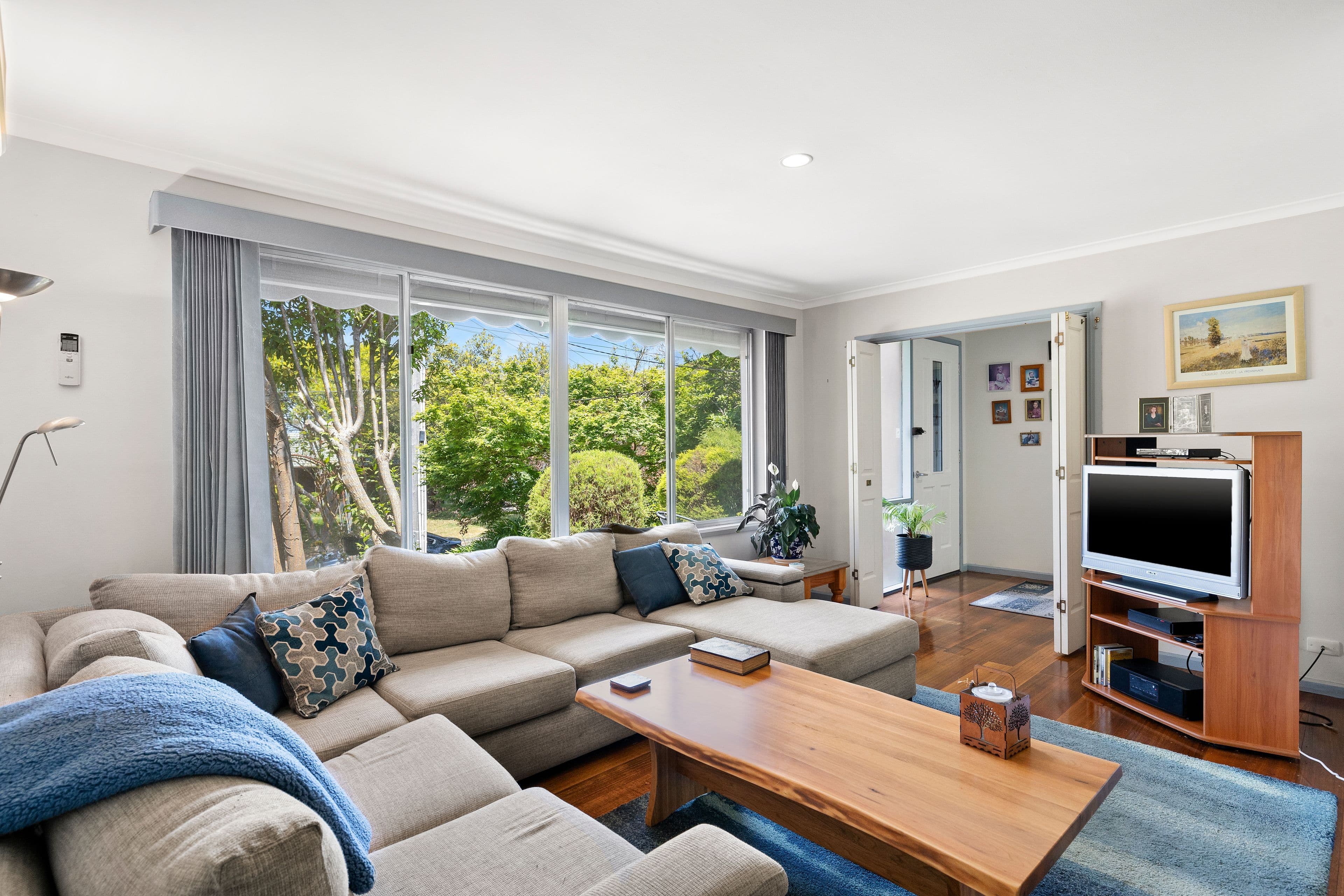 8 Carmen Court, Ringwood VIC 3134, Ringwood - Thumbnail 2