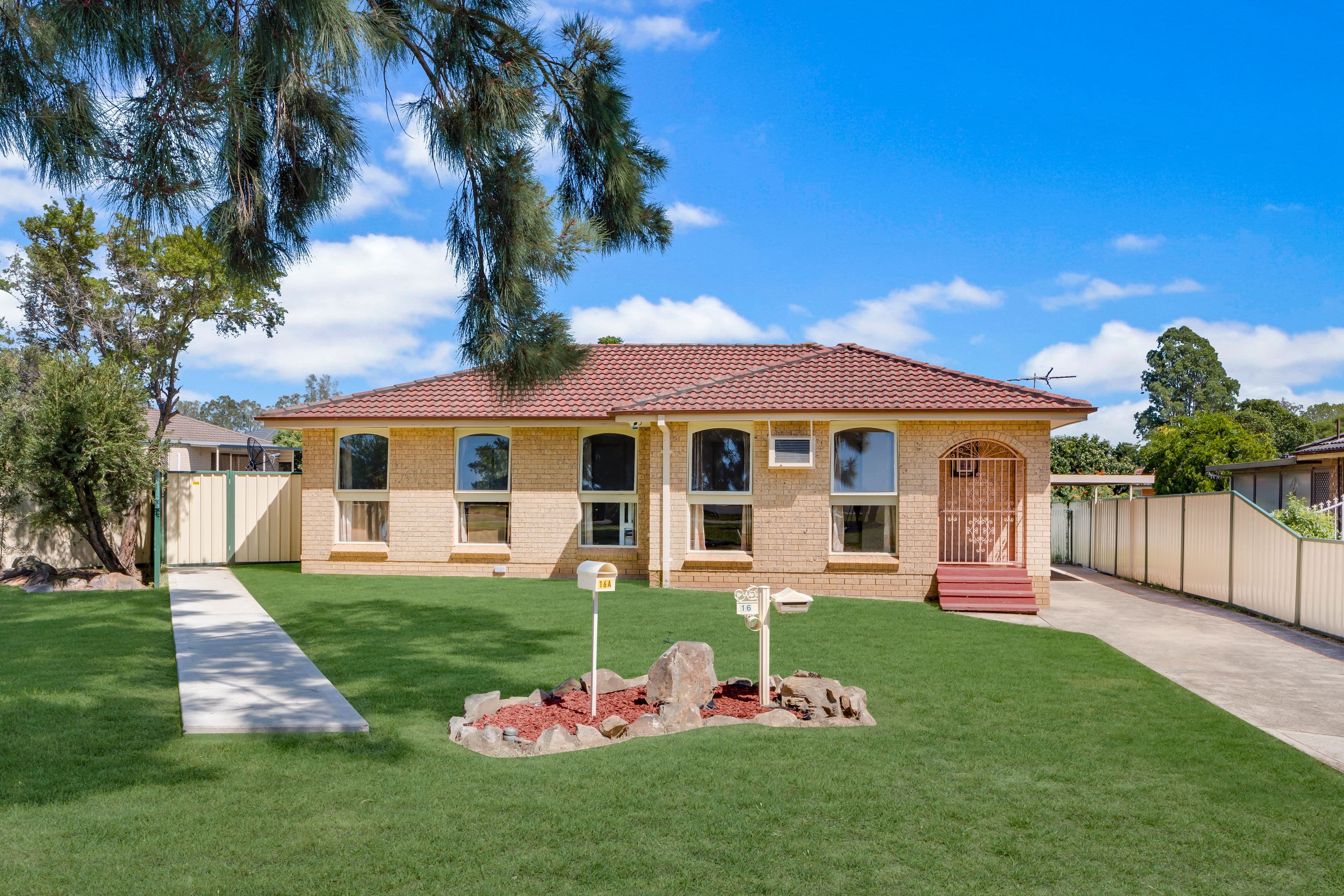 16 and 16A Lillas Place, MINTO NSW 2566, Minto - Thumbnail 4