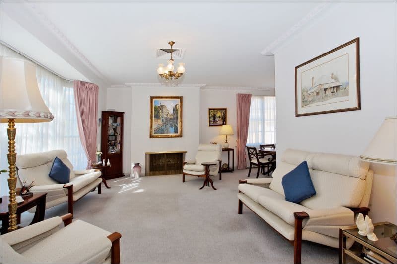 10 Cumberland Avenue, BALWYN NORTH VIC 3104, Balwyn North - Thumbnail 2