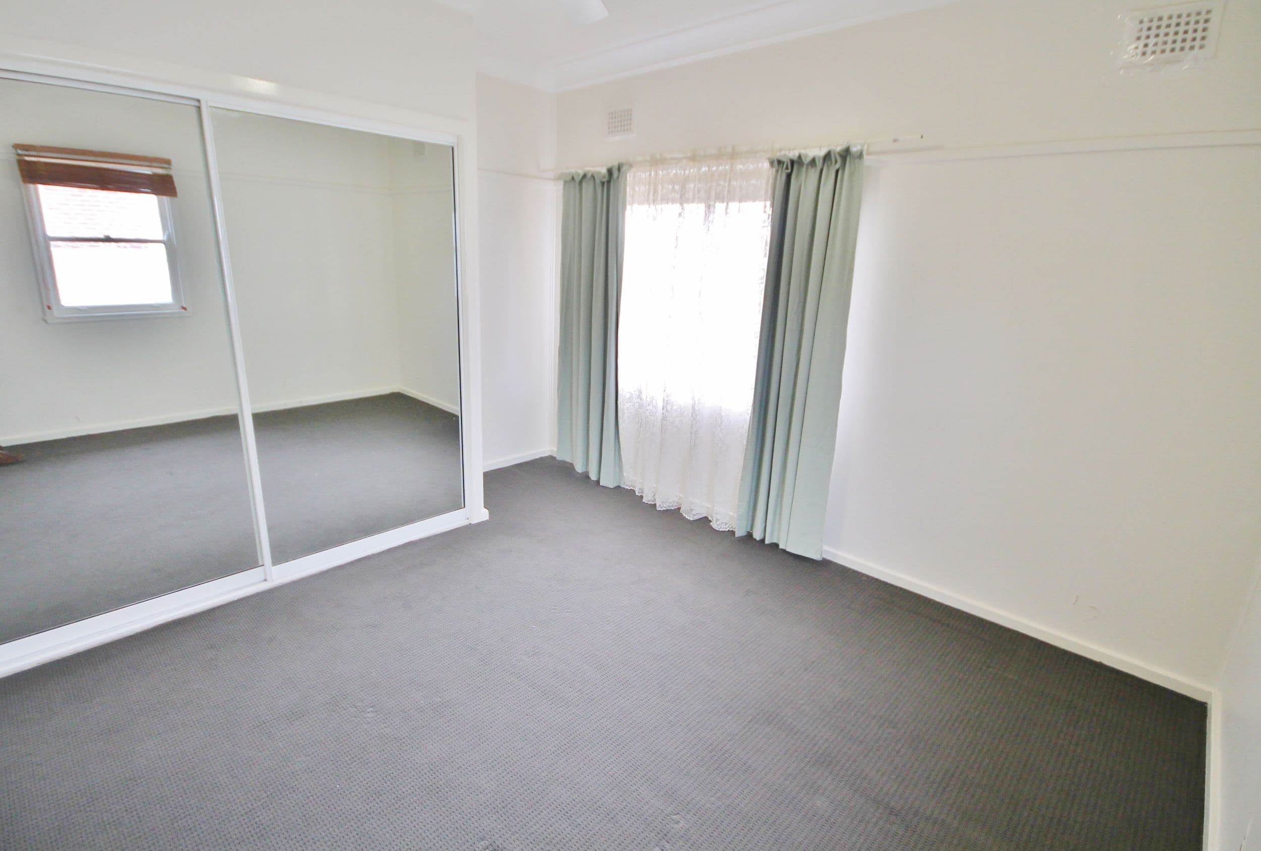 1 Margaret Street, Young - Thumbnail 5