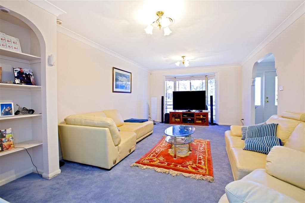 8 Windorra Avenue, GLENMORE PARK NSW 2745, Glenmore Park - Thumbnail 2