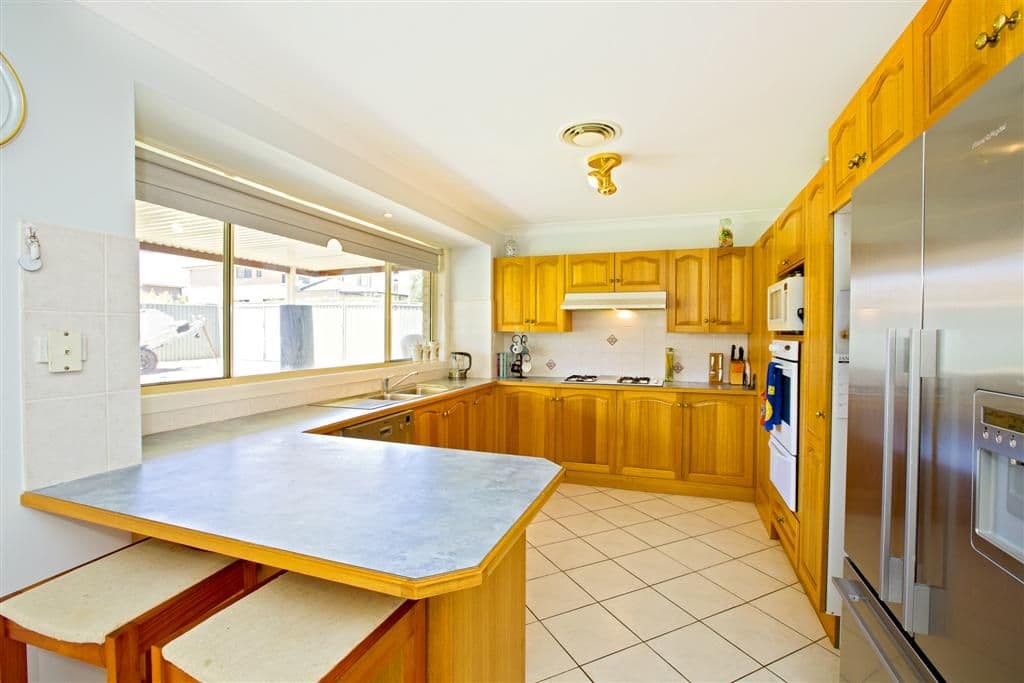 8 Windorra Avenue, GLENMORE PARK NSW 2745, Glenmore Park - Thumbnail 3