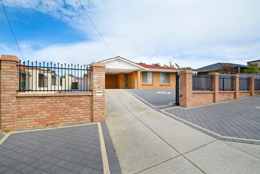 4 Oakleaf Circle, Mirrabooka WA 6061, Mirrabooka - Thumbnail 3