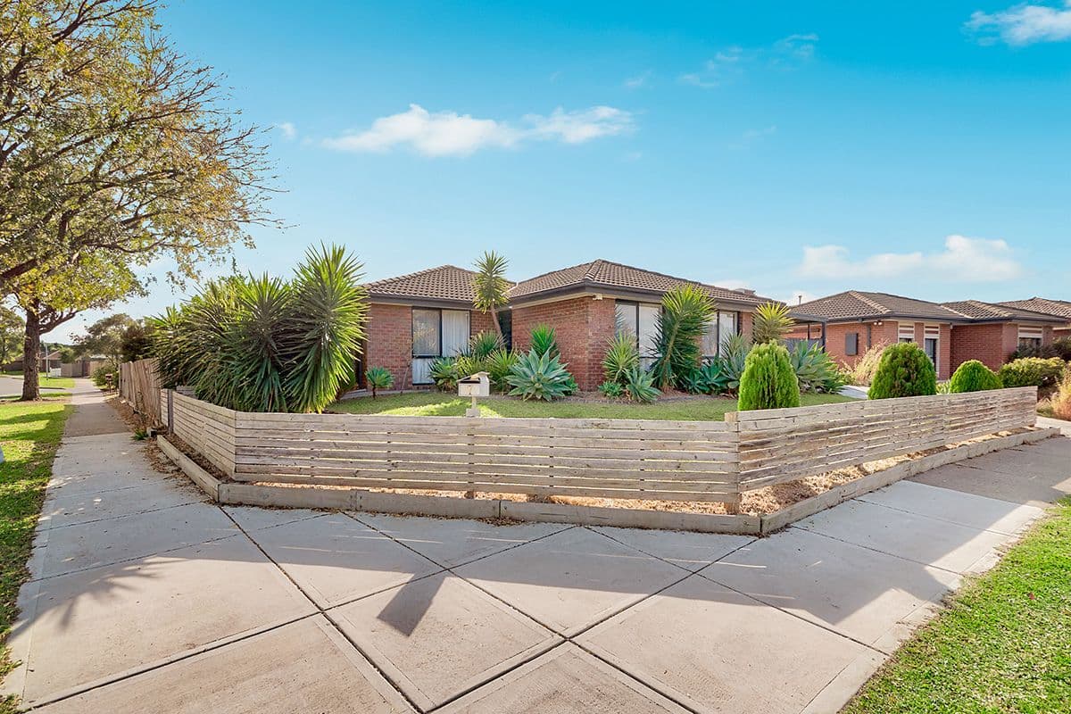 7 Josephine Avenue, Cranbourne North VIC 3977, Cranbourne North - Image 1