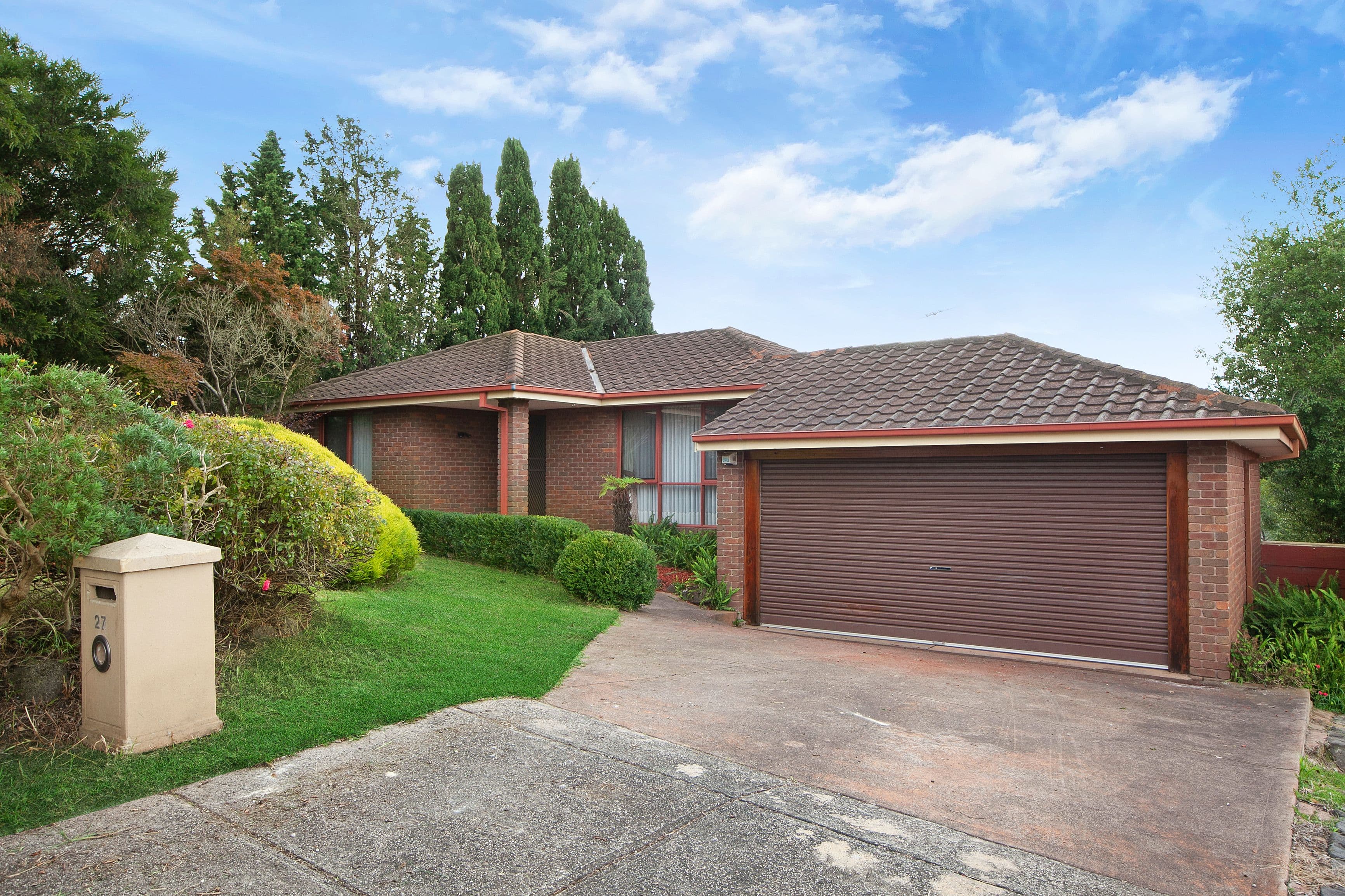27 Larool Avenue, SAINT HELENA VIC 3088, St Helena - Image 1