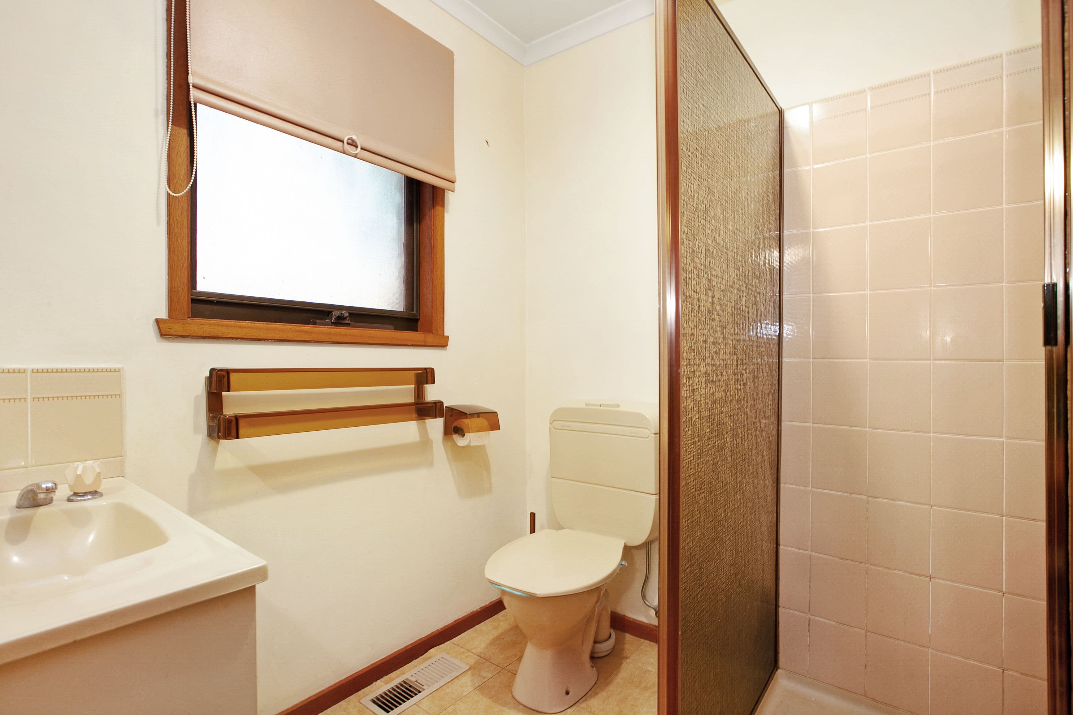 27 Larool Avenue, SAINT HELENA VIC 3088, St Helena - Thumbnail 4