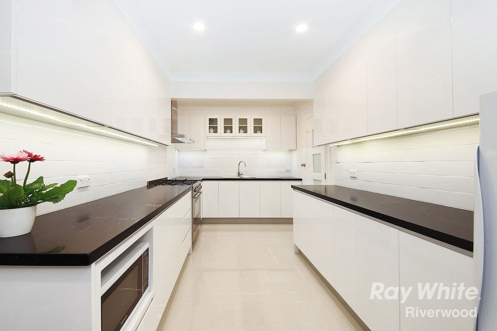 6 Coorabin Place, Riverwood - Thumbnail 2