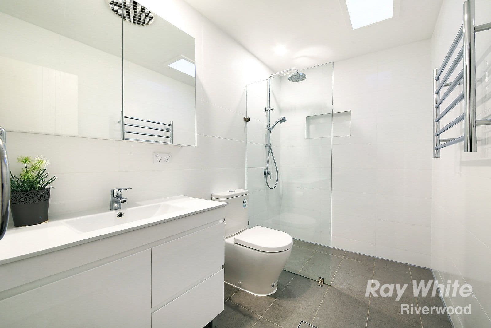 6 Coorabin Place, Riverwood - Thumbnail 3