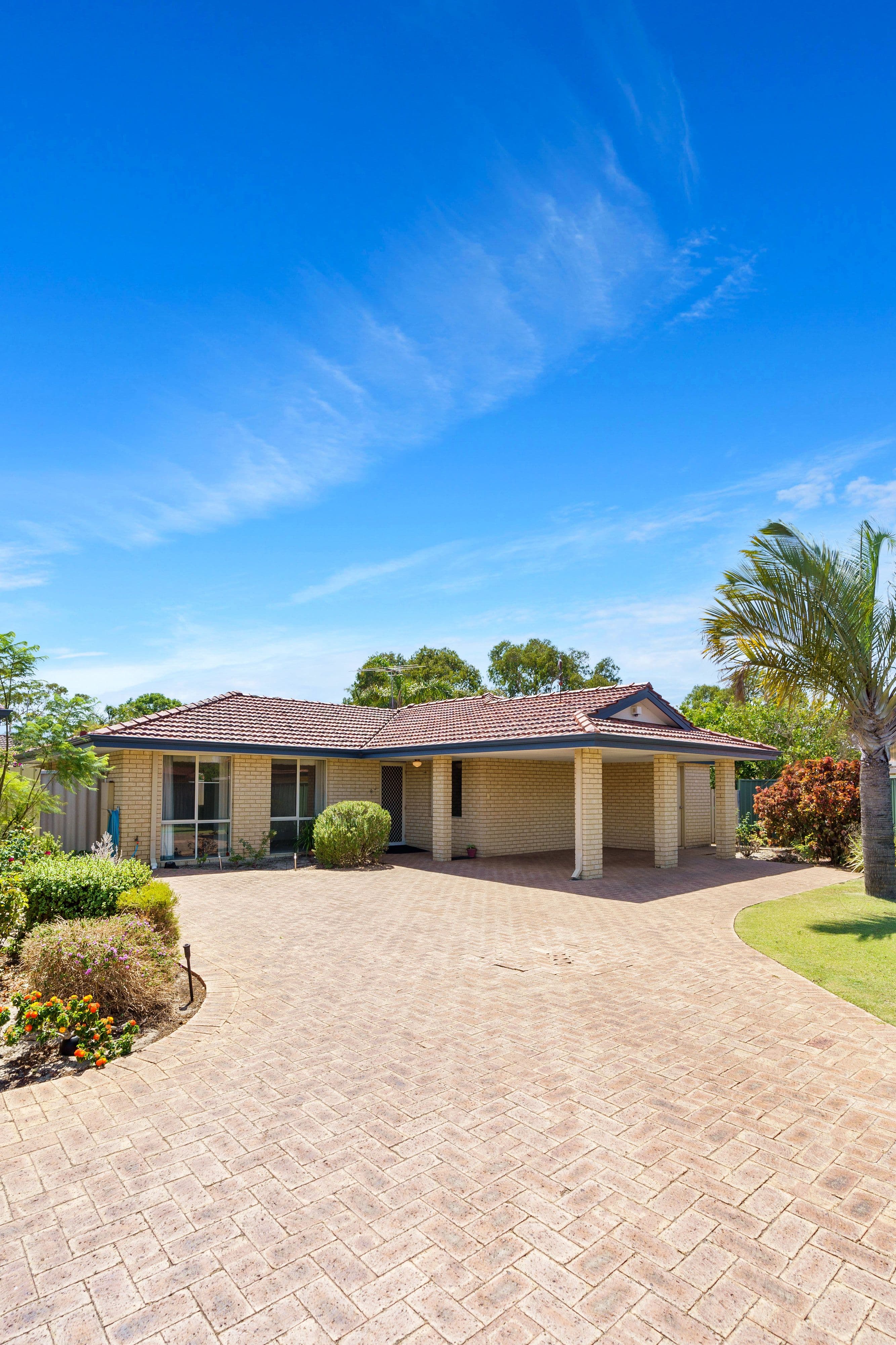 6 Grasmere Court, Brentwood WA 6153, Brentwood - Thumbnail 2