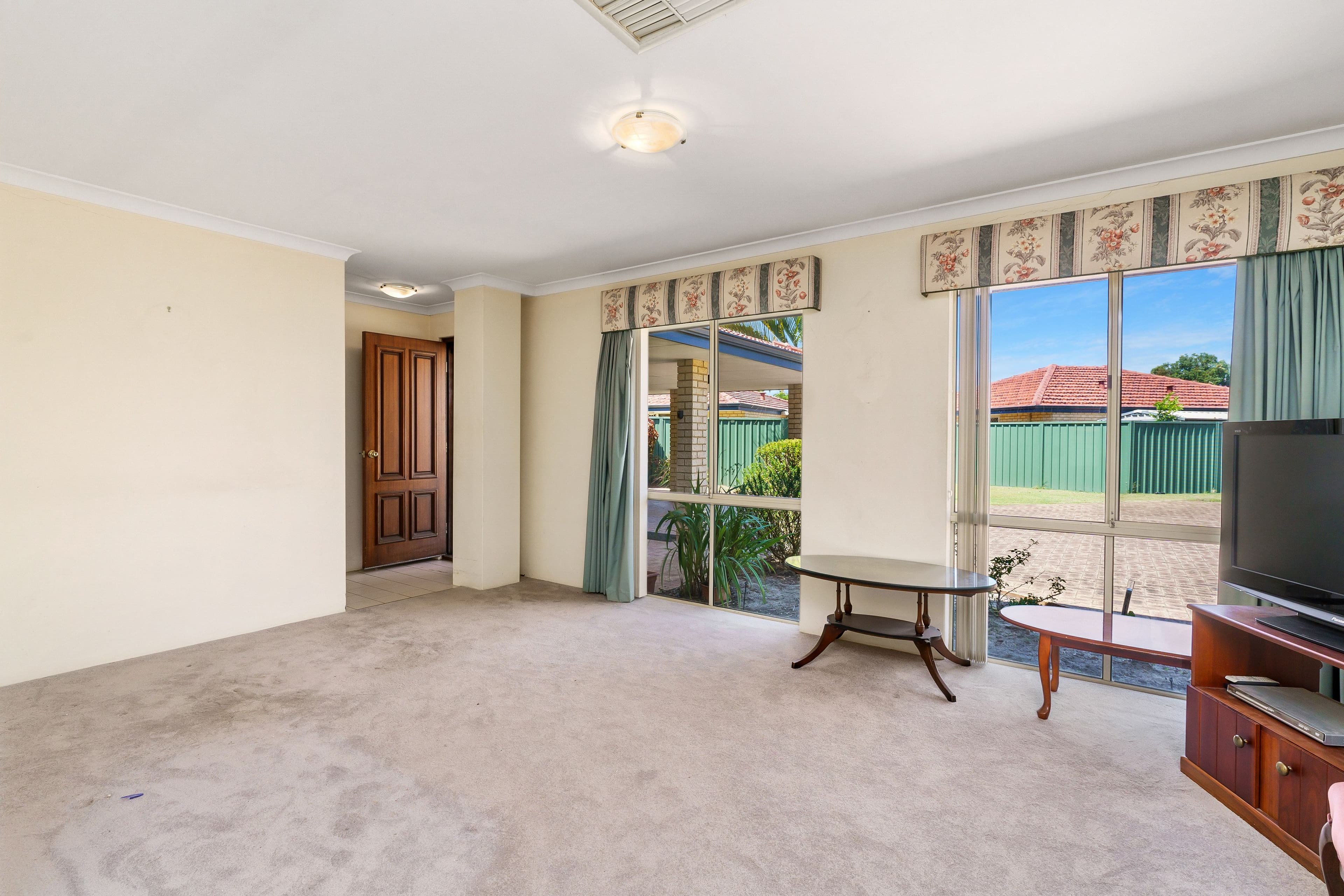 6 Grasmere Court, Brentwood WA 6153, Brentwood - Thumbnail 3