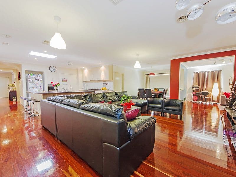 82 Inglewood Drive, BURNSIDE HEIGHTS VIC 3023, Burnside Heights - Thumbnail 8