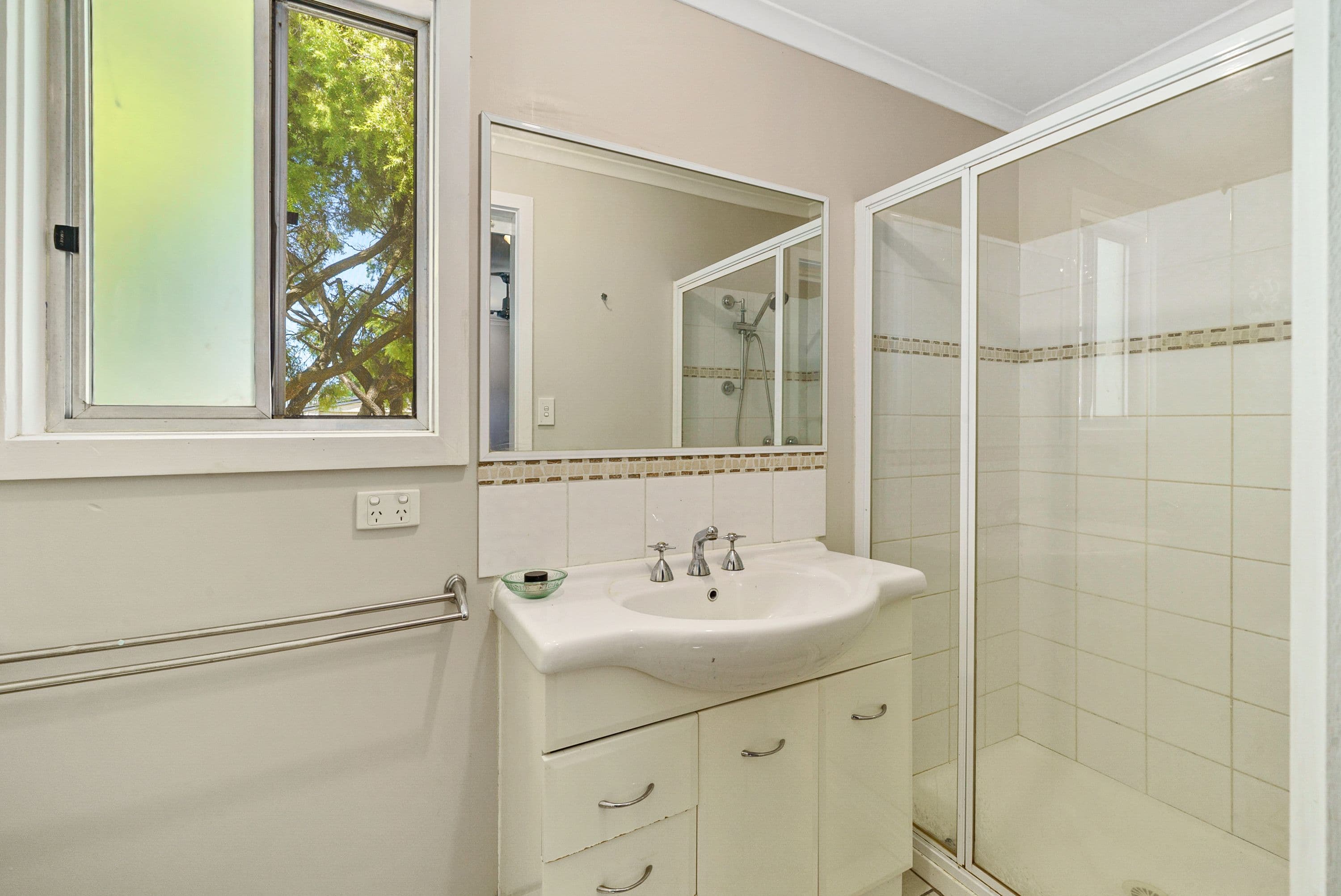 10 Burns Avenue, Euroa VIC 3666, Euroa - Thumbnail 8