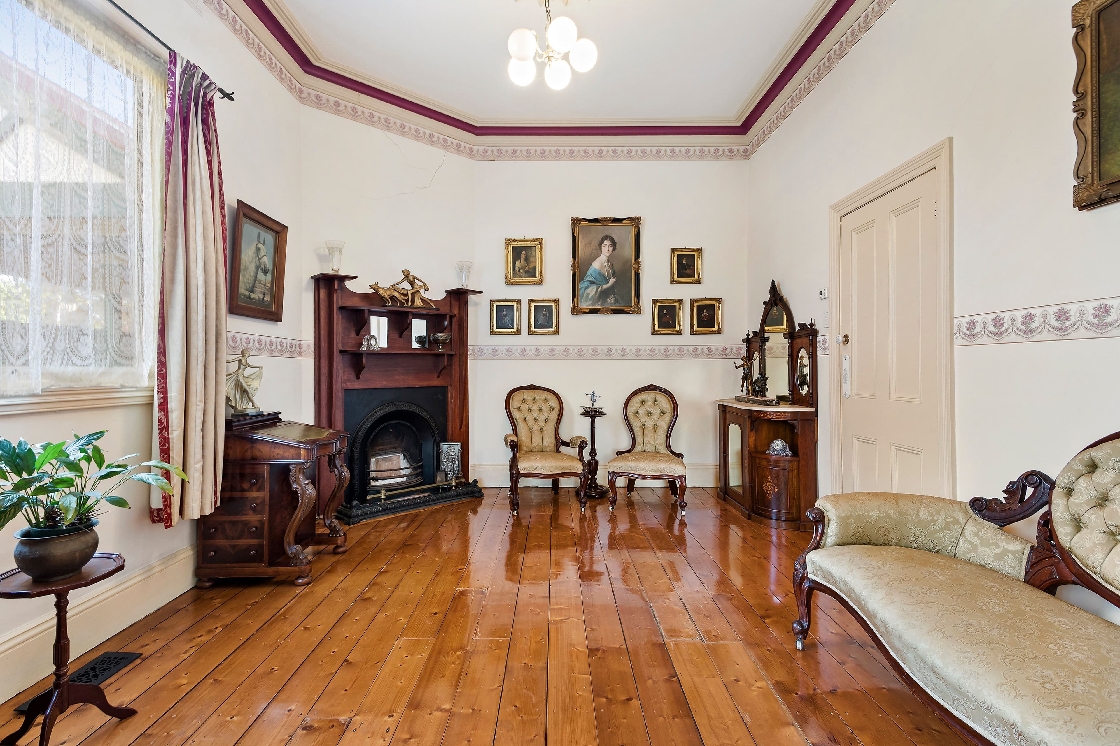 10 Ames Avenue, Carnegie VIC 3163, Carnegie - Thumbnail 2