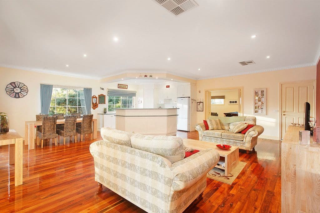 33 Joan Avenue, Ferntree Gully VIC 3156, Ferntree Gully - Thumbnail 5