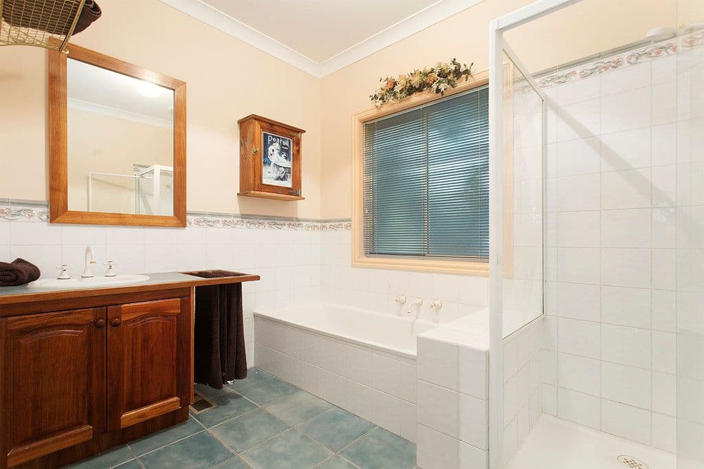 33 Joan Avenue, Ferntree Gully VIC 3156, Ferntree Gully - Thumbnail 8
