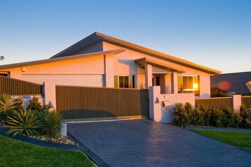 38 Nagle Drive, NORMAN GARDENS QLD 4701, Norman Gardens - Image 1