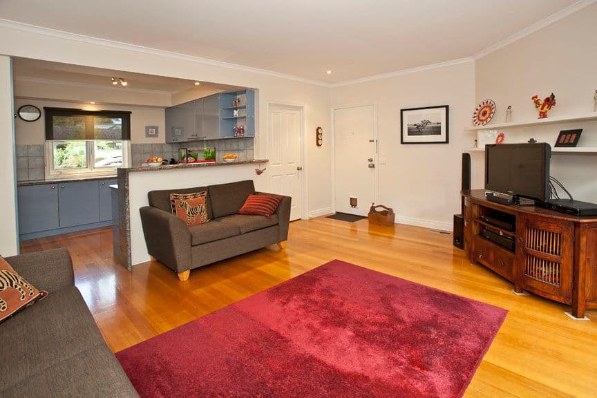 2A Marbray Drive, GLEN WAVERLEY VIC 3150, Glen Waverley - Thumbnail 2