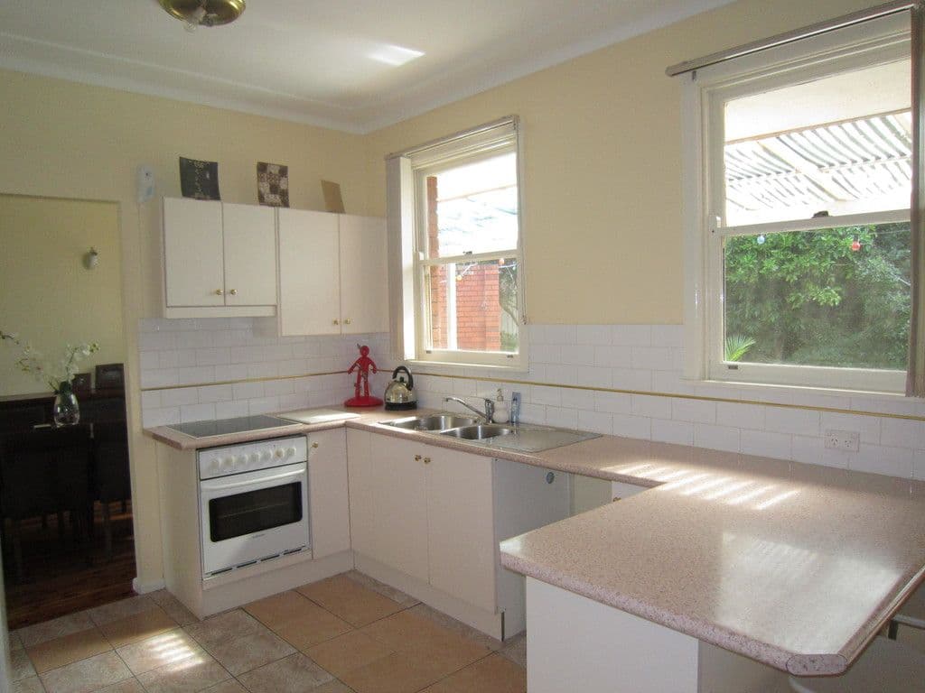 2 Maher Close, Beecroft - Thumbnail 3