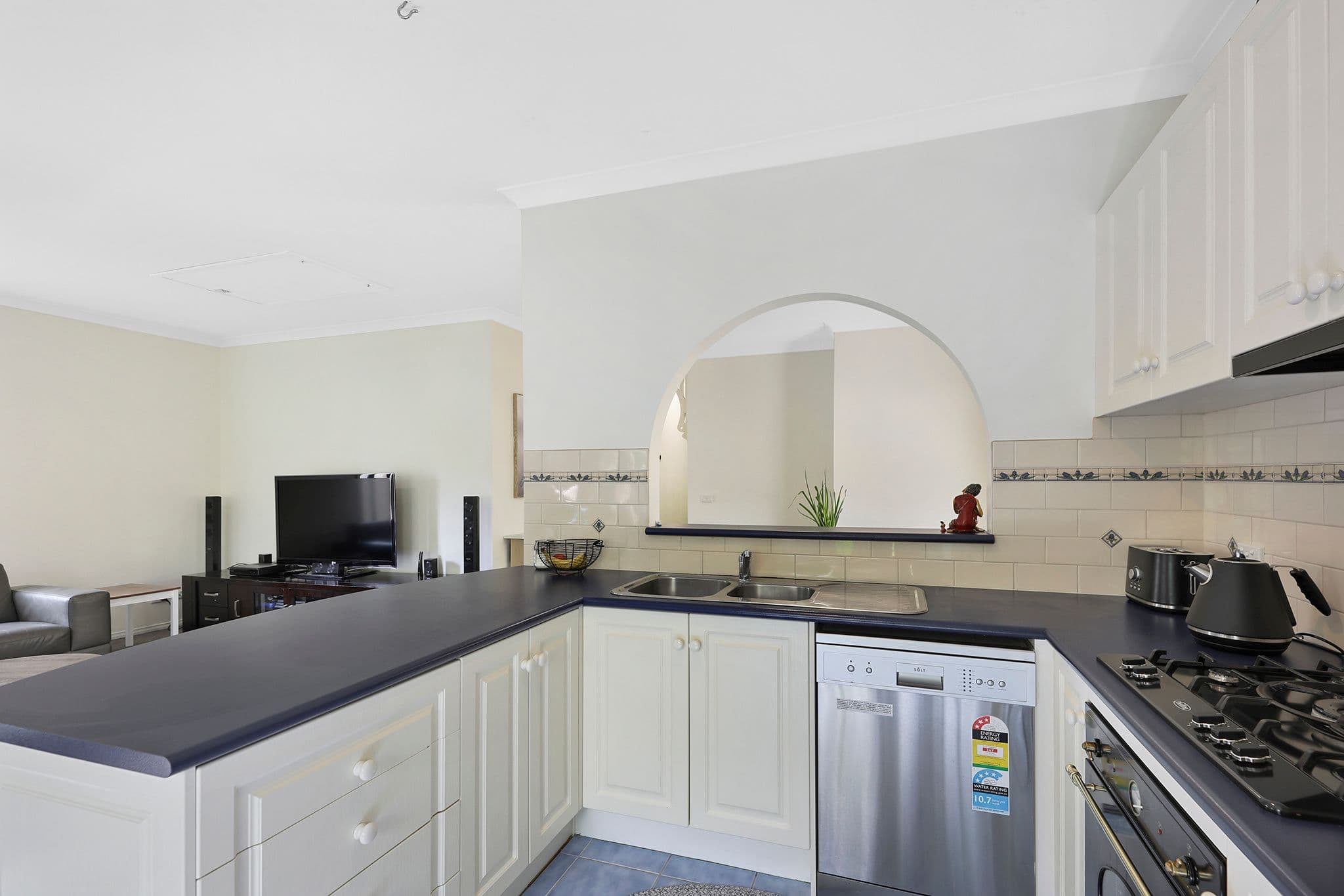 6 Macalister Place, Pakenham VIC 3810, Pakenham - Thumbnail 4