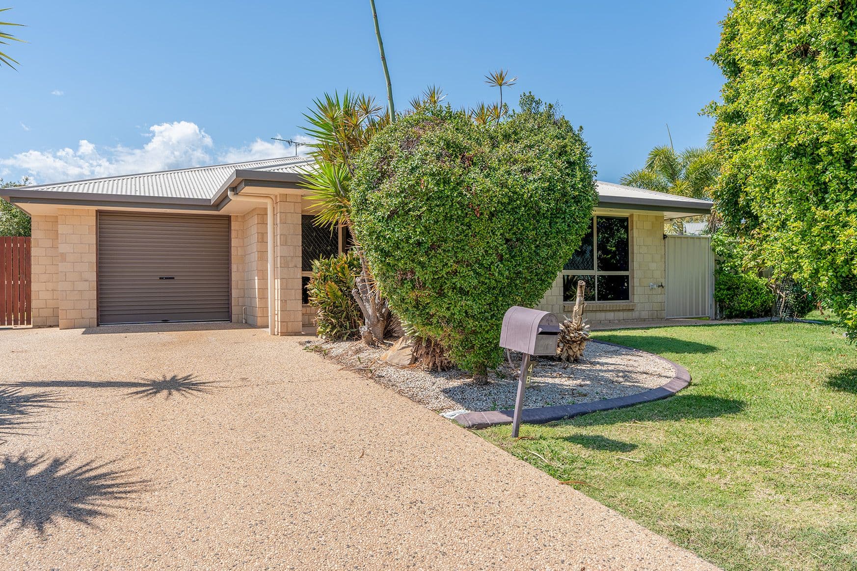 4 Vine Street, Emerald QLD 4720, Emerald - Image 1