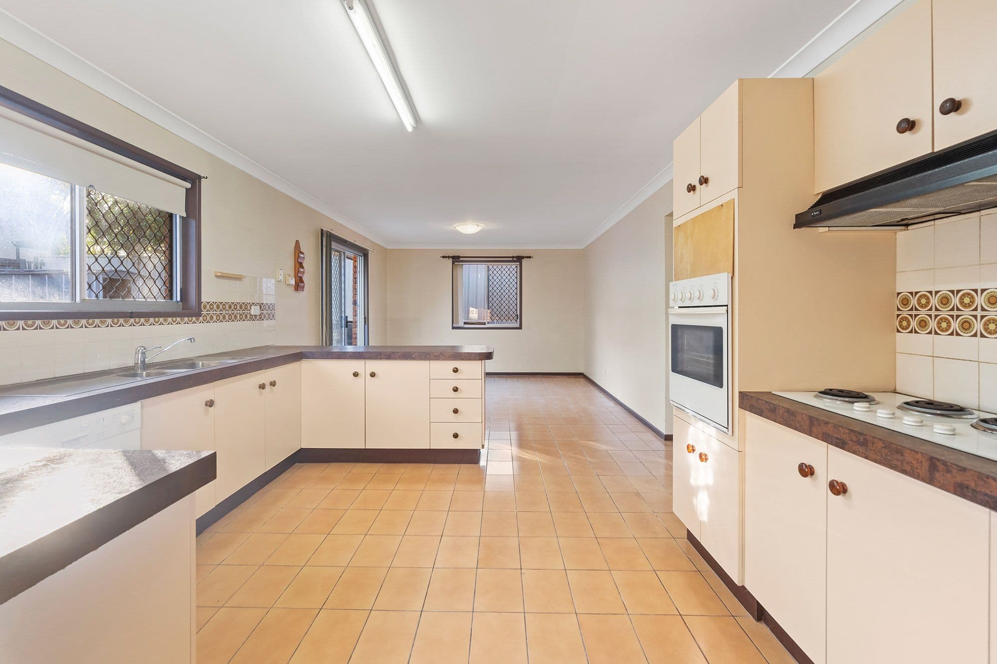 14 Calliope Street, Runcorn QLD 4113, Runcorn - Thumbnail 5